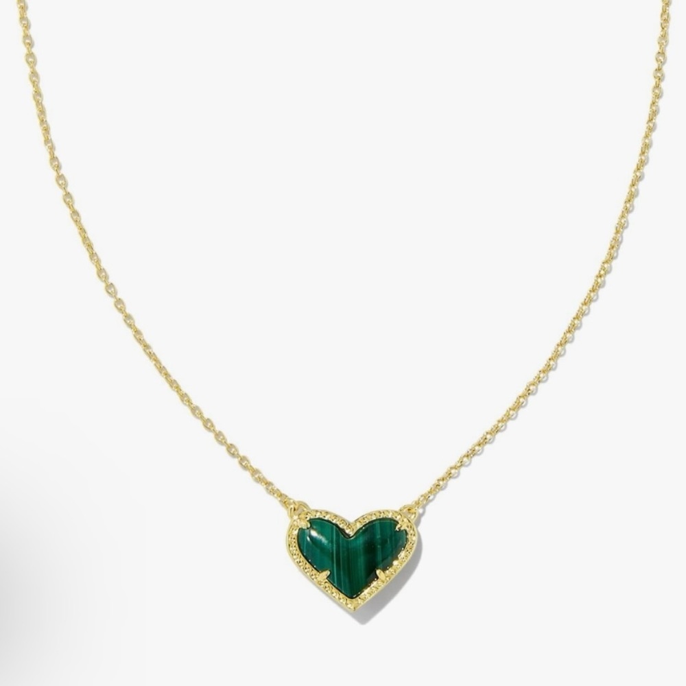 NWT Kendra Scott Ari Heart Necklace Gold Green Malachite